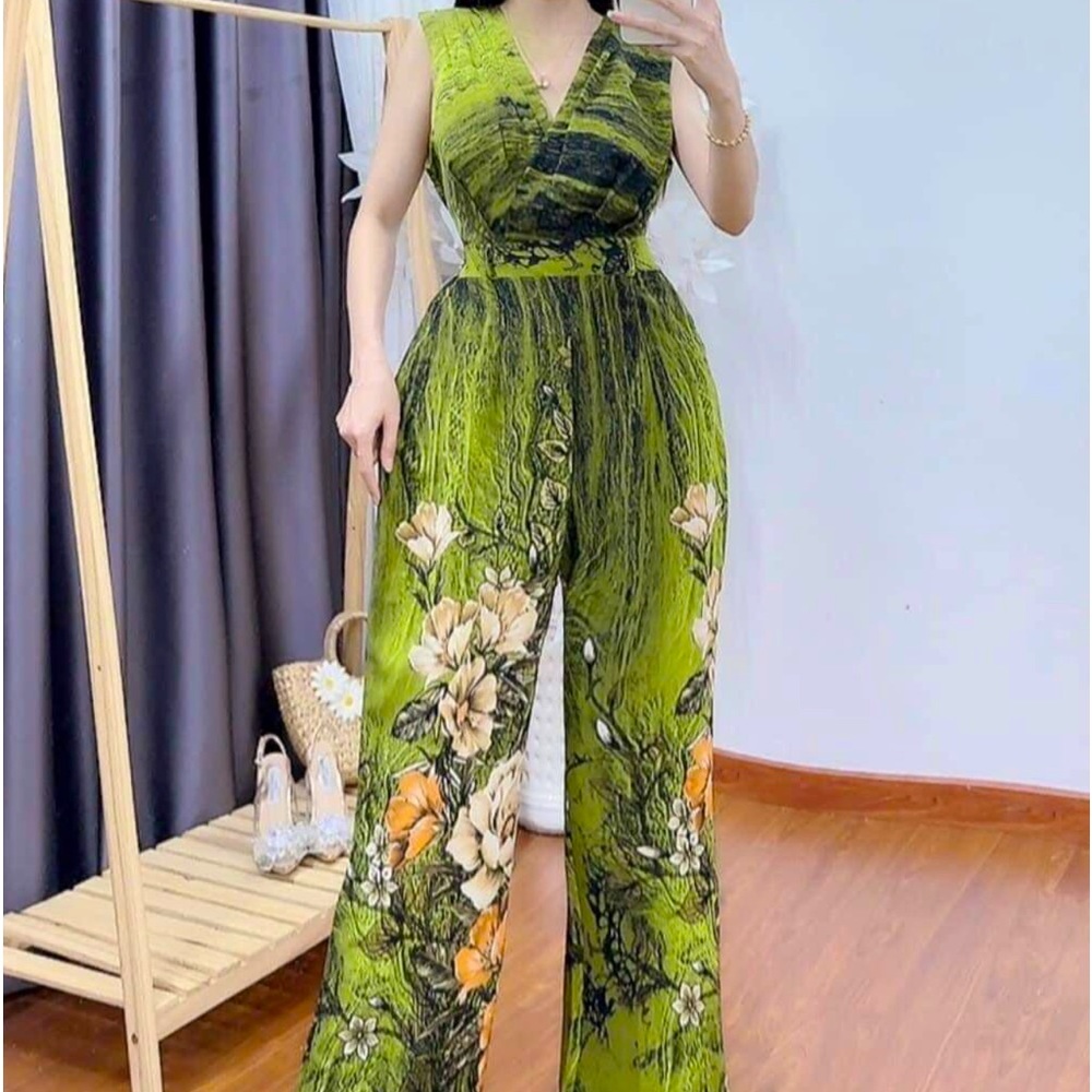 Pretty jumsuit..